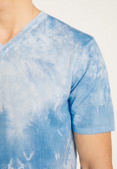 V-neck T-shirt - Malo