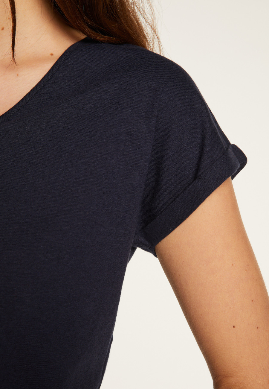 Camiseta de algodão com decote em V - Dasha