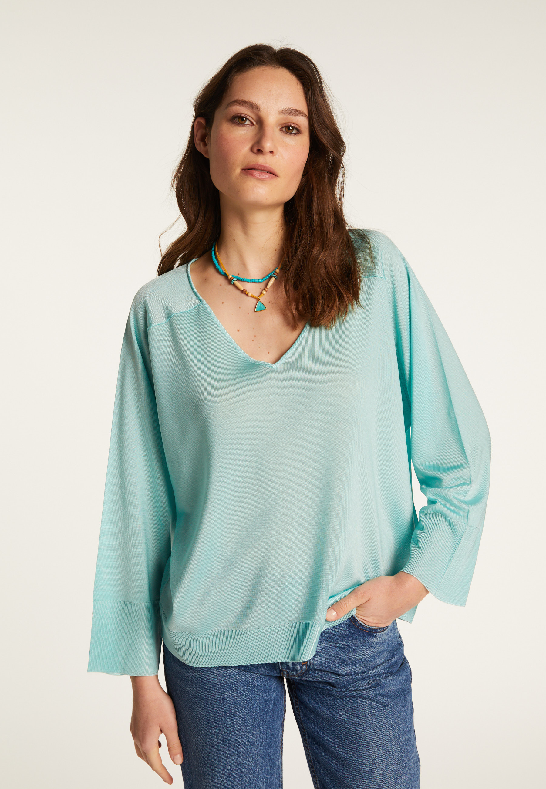 Pull col V en fil lumière - Delly