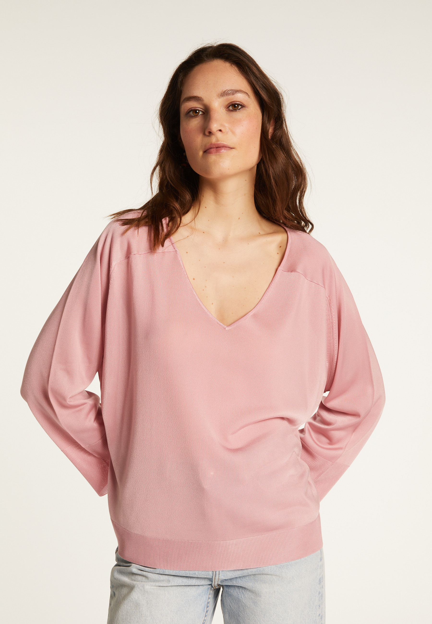 Pull col V en fil lumière - Delly