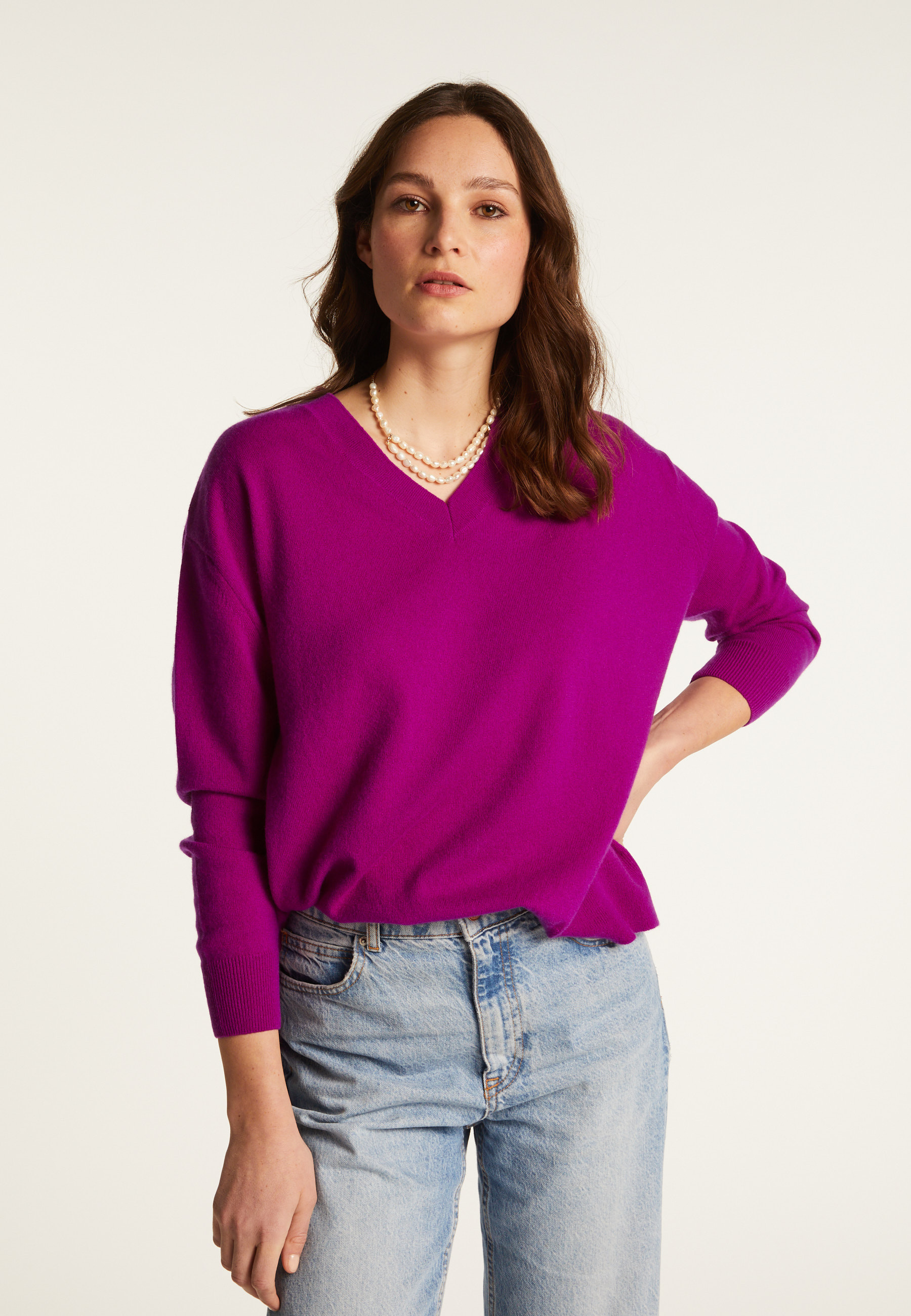 Loose sweater with V-neck slits in cashmere - Alienor