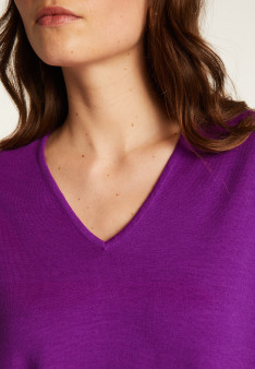 Loose V-neck sweater with pockets in merino wool - Albertine