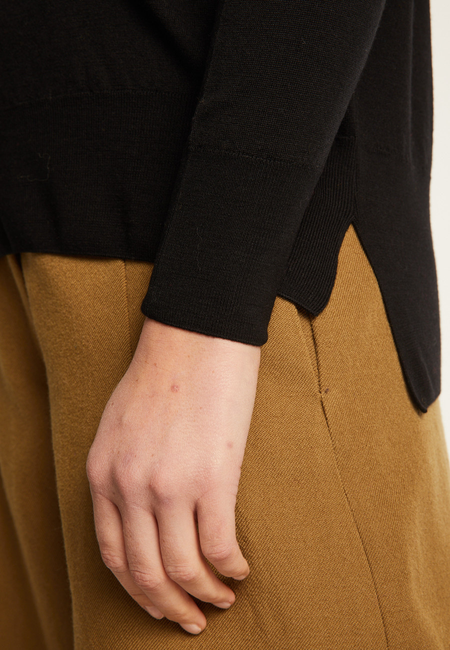 Pull col V à fentes en laine mérinos - Aurora