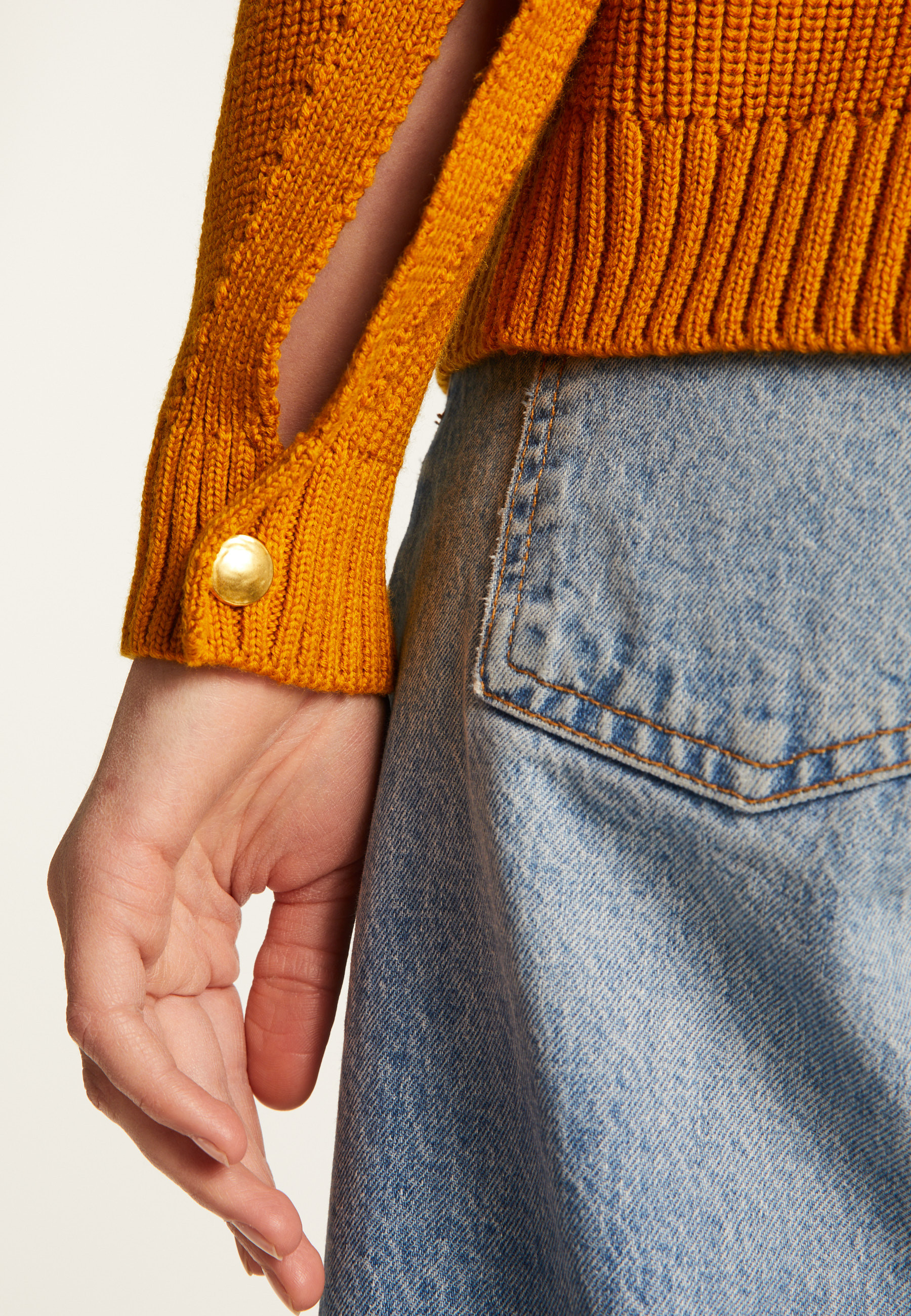 Pull col rond épaule boutonné en laine mérinos - Gao 7860 soleil - 89 Moutarde